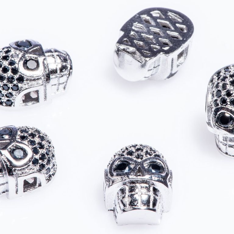 Distantier cupru placat argintiu craniu 10x13 mm zirconiu negru - 1 buc I Magazinuldepietre.ro